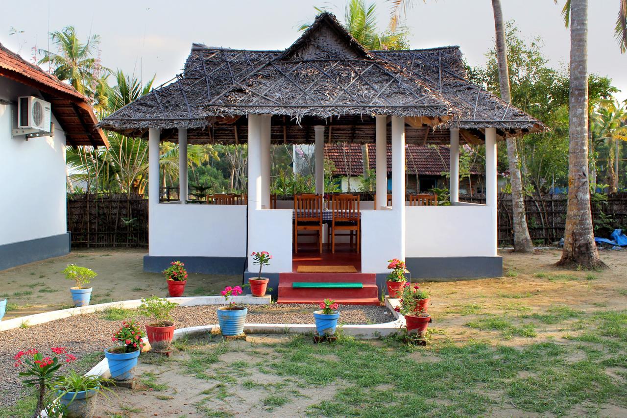 Breeze Backwater Homes Kochi ภายนอก รูปภาพ